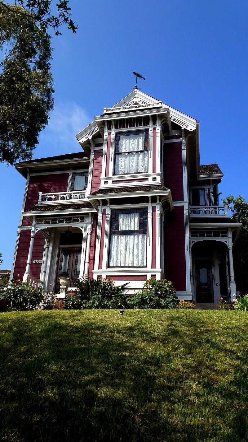 Halliwell Manor From Charmed