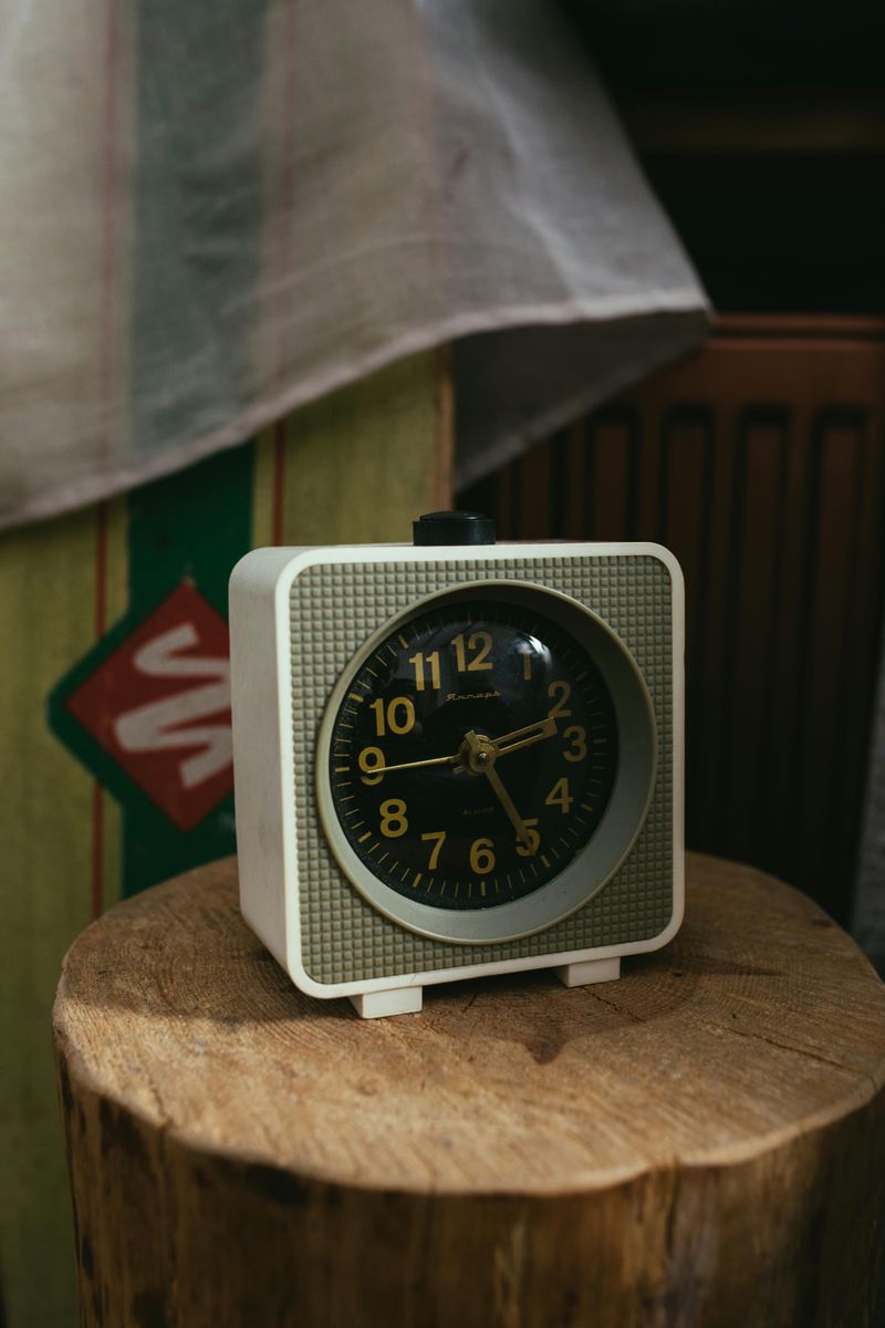 Set Bedside Alarm Clock For School