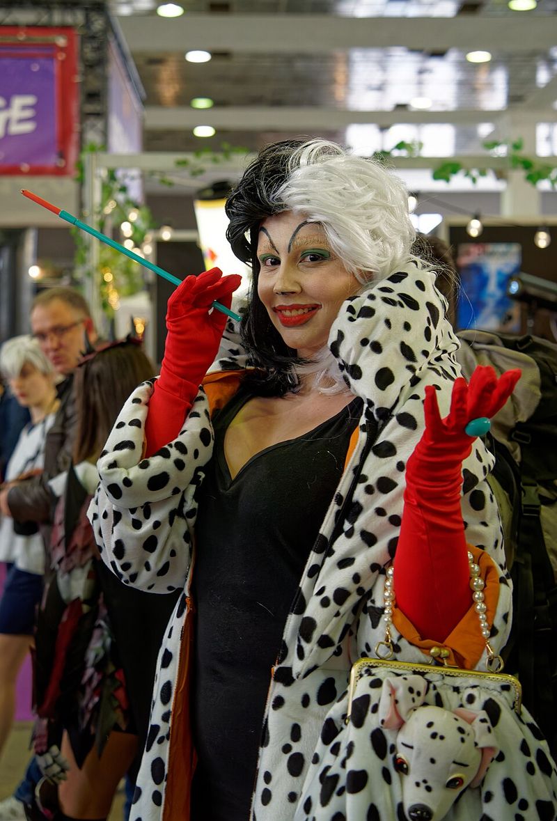 Cruella de Vil - 101 Dalmatians