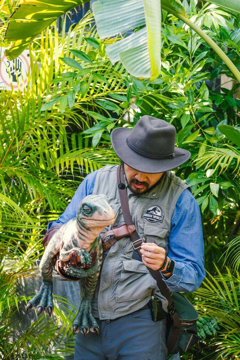 Jurassic Park: The Hand Behind the Raptor