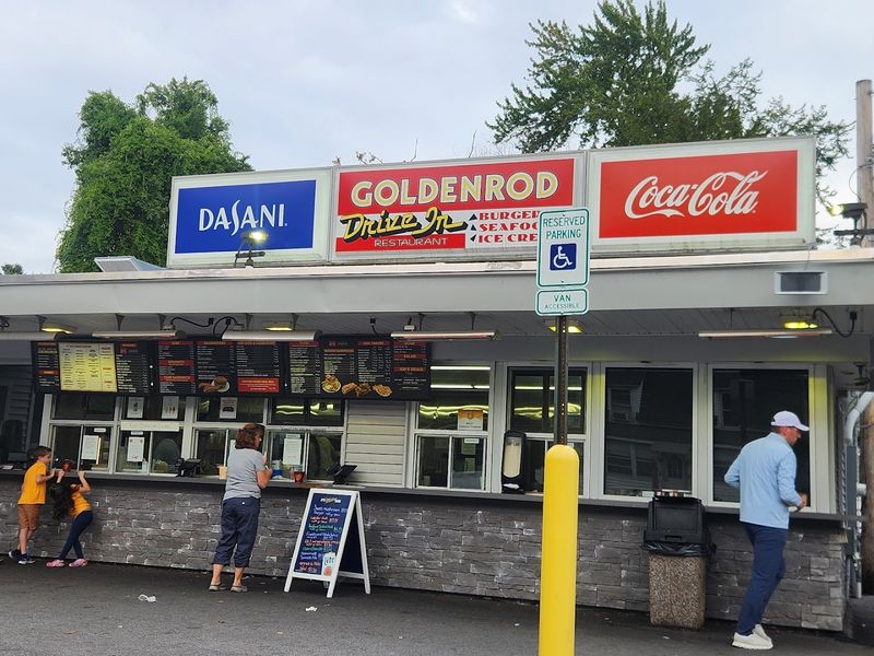 Manchester, New Hampshire - Goldenrod Restaurant Drive-In