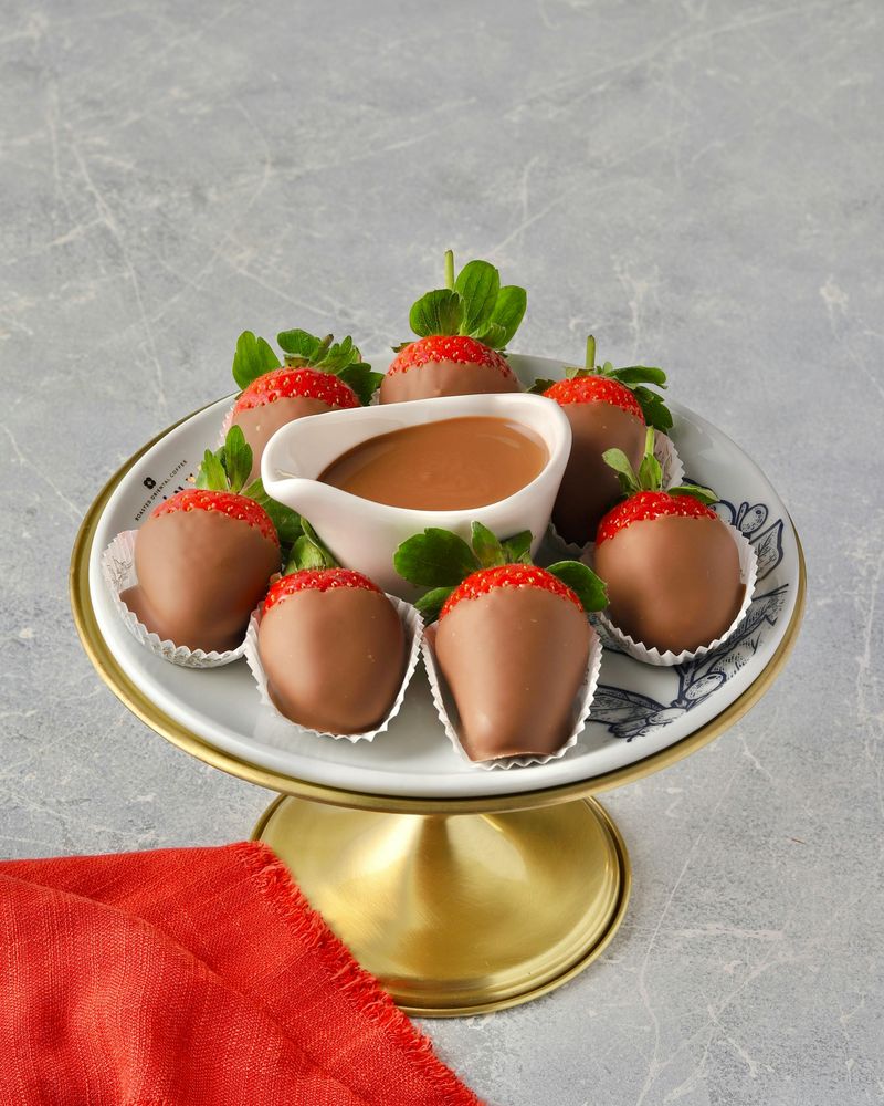 Chocolate-Dipped Strawberries