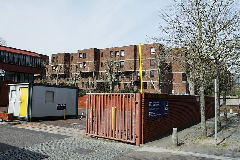 Art School Before The Spotlight