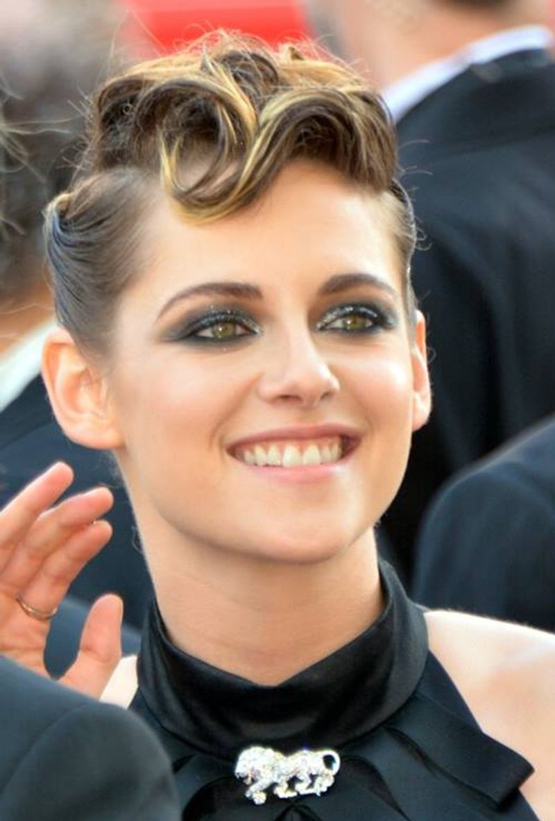 Kristen Stewart Feels Energy Everywhere