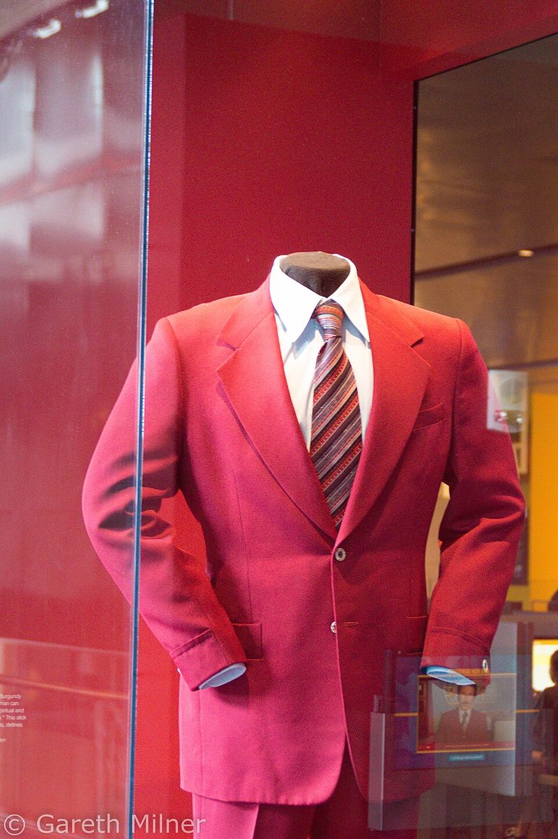 Anchorman: The Legend of Ron Burgundy (2004)