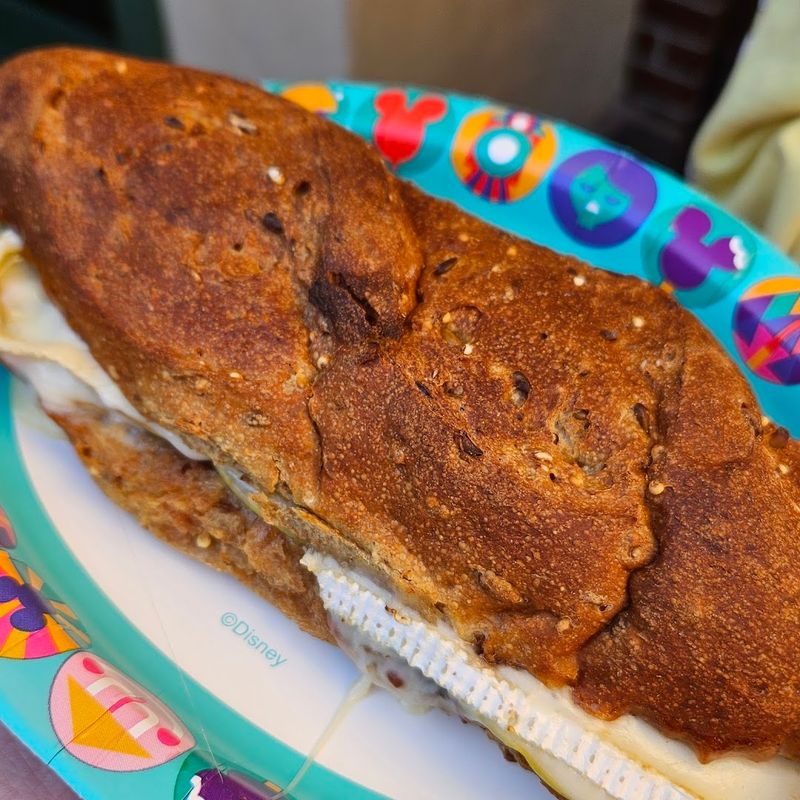 Les Halles Boulangerie-Patisserie - Jambon Beurre - $10.95
