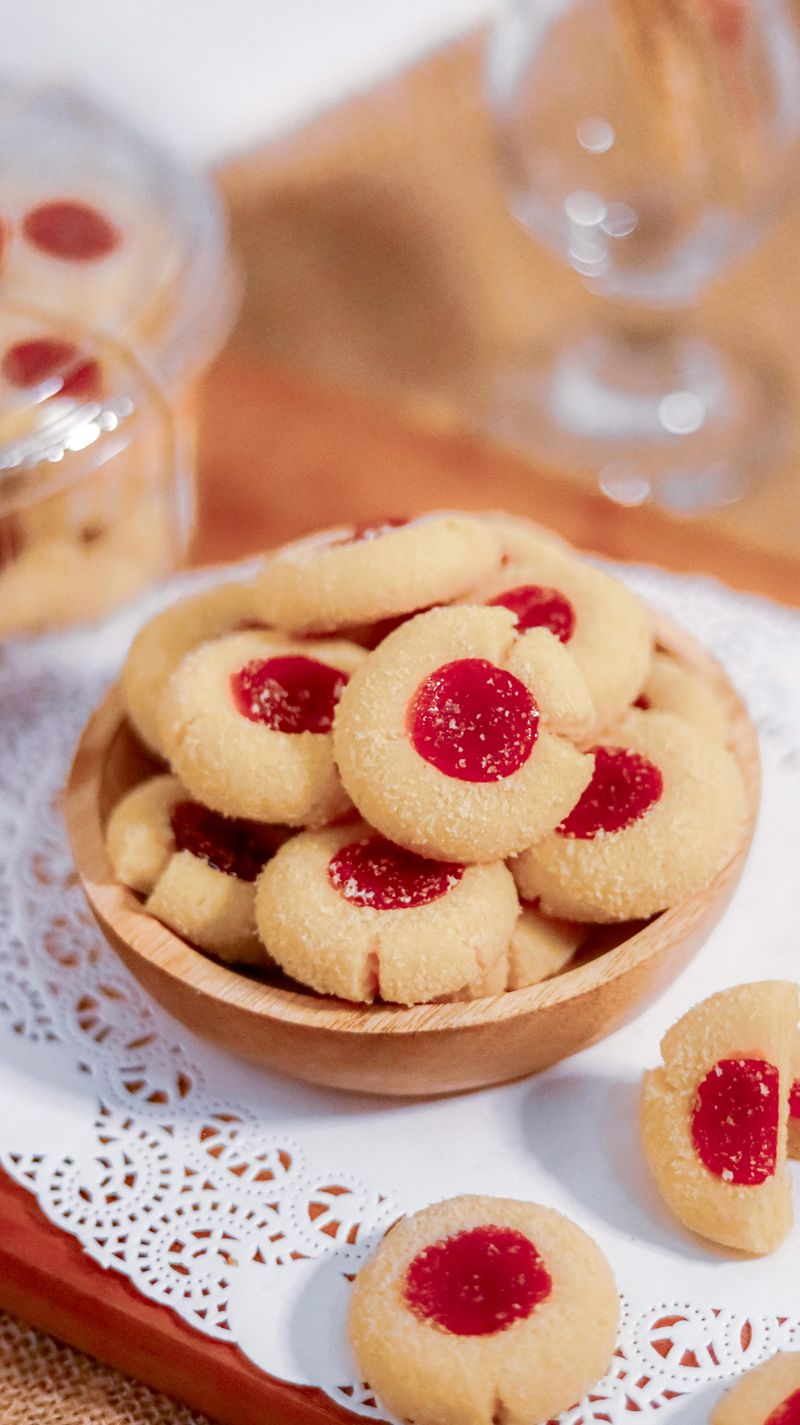 Raspberry Thumbprint Cookies