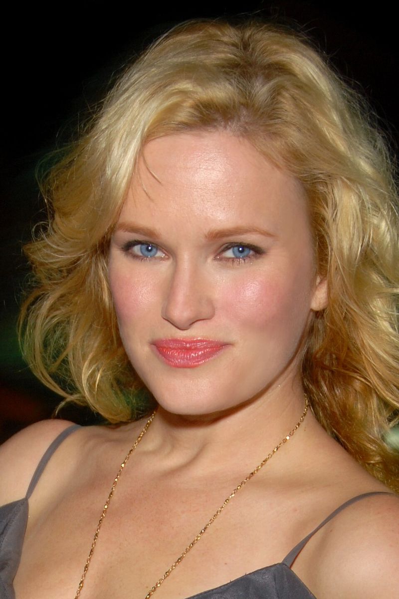 Nicholle Tom - Voiced Supergirl In The DC Animated Universe
