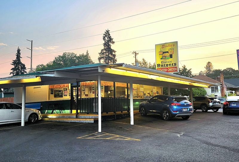 Forest Grove, Oregon - Scottie's Drive-In