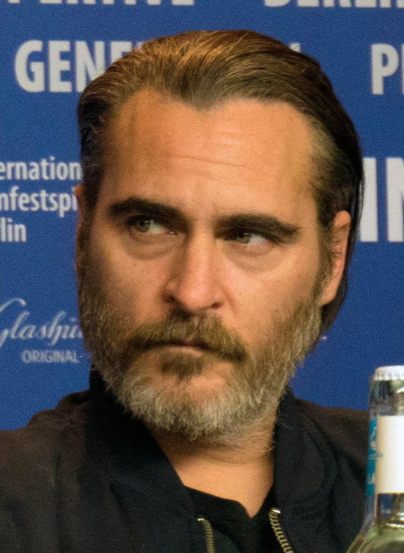 Joaquin Phoenix's Upper Lip Scar