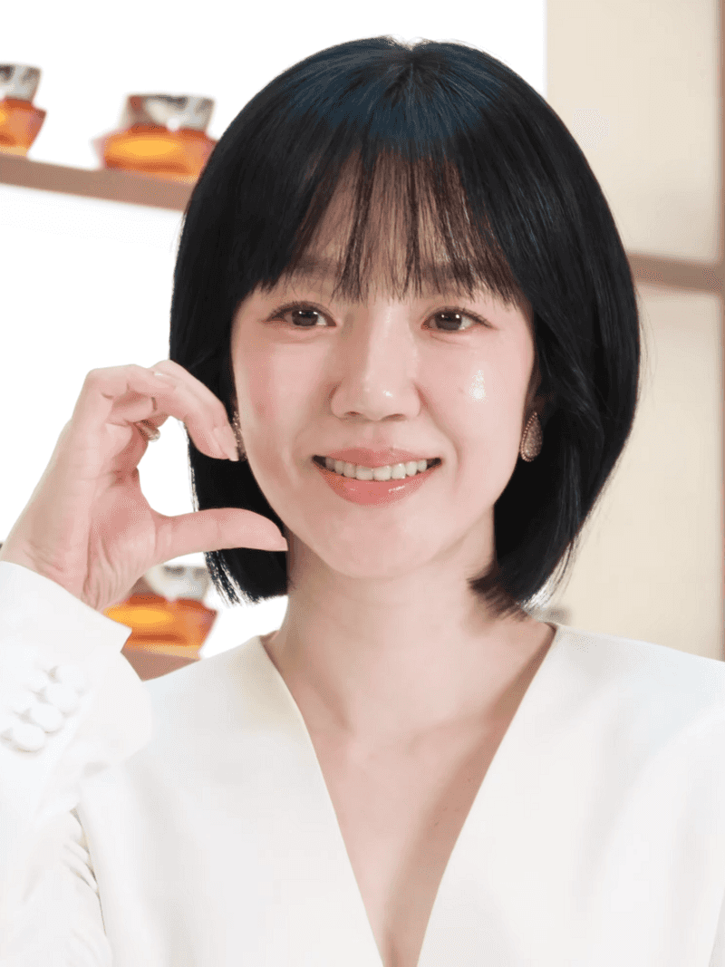 A Tale of Two Sisters (2003)