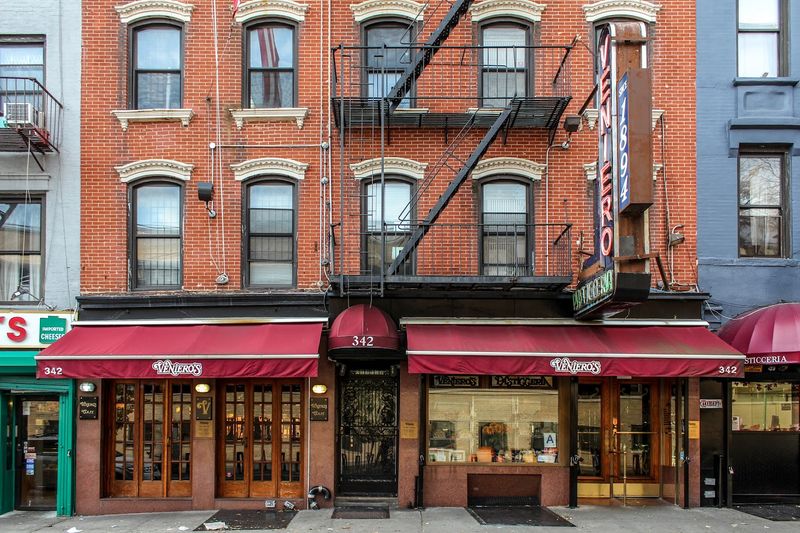 Veniero's Pasticceria & Caffe - Founded 1894