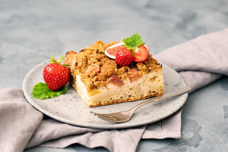 Strawberry-Rhubarb Crumble