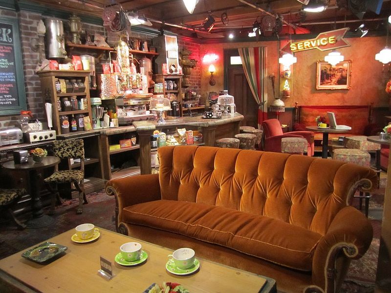 Central Perk's Ever-Changing Couch Availability