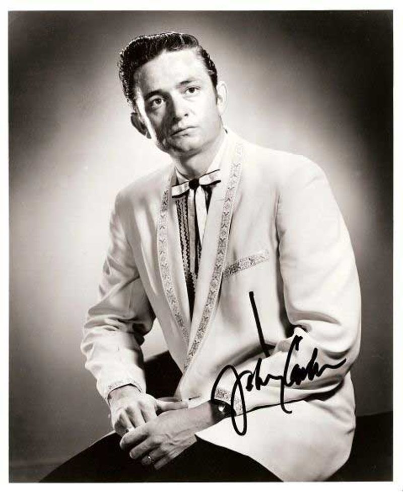 Johnny Cash — The Essential Johnny Cash