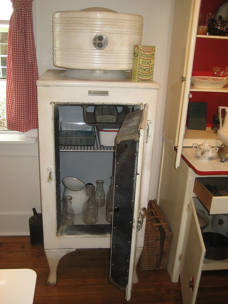 Keeping Everyday Food In A Home Refrigerator