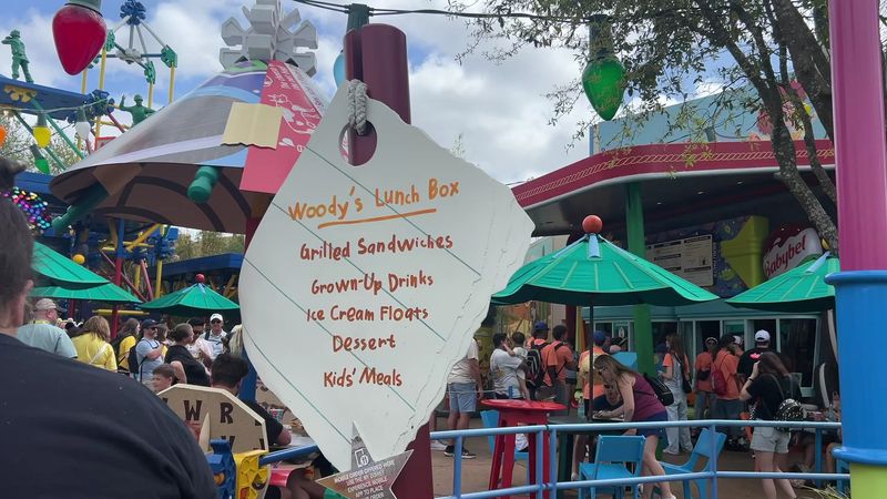 Woody's Lunch Box - Raspberry Lunch Box Tart - $5.29